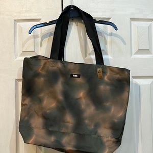 NWT Victoria’s Secret zipper tote bag. Camouflage colored with shoulder straps